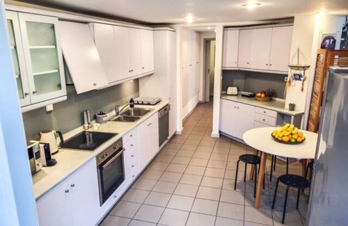 Vari Maison | Minimal house with pool and large garden at Varkiza. 5 minutes from the beach!