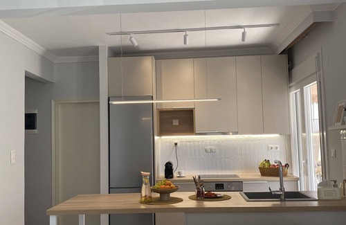 Kallikratia Appartement | Minimal sea view apartment in Halkidiki
