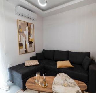 Trikala Appartement | Minimal Trikala Escape