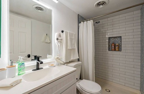 Fashion Square Appartement | Minimalist 2BR Condo 6min to Downtown Scottsdale