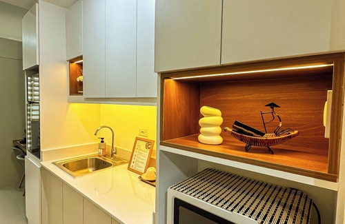 Las Pinas Copropriété | Minimalist Japandi Haven: Escape to Simplicity and Serenity in Nature