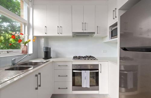 Mosman Appartement | Minimalist Mosman - Essential Stay near Beach & Zoo