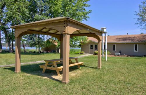 Clitherall Maison | Minnesota Lake Home Resort Studio-Style Cottage
