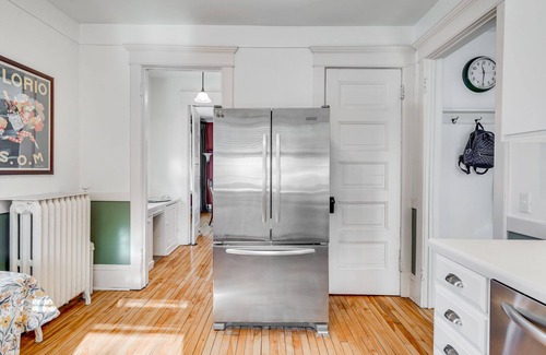 Summit - University Maison | MINNeSTAY* The Fitzgerald | Historic