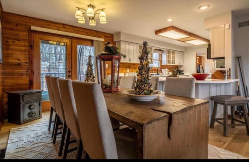 Big Creek Maison | Minnies Mountain Lake House