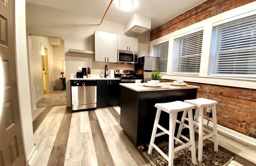 Midtown Appartement | ~Mins to DMC/Perfect for Monthly stays!
