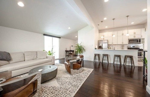 Fountain Square Maison | Mins to Dtwn - Sauna - Backyard - Patio