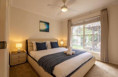 Forest Lake Maison | Mins to Shop n Lake 4 beds family retreat with pool
