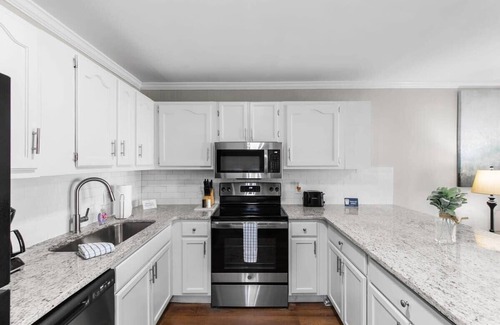Birmingham Maison | Mins to Uptown, Downtown, Airport, and Dining!
