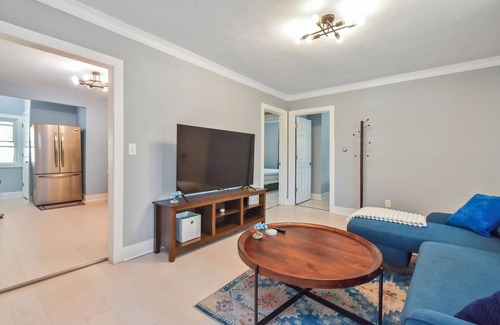 Peoria Heights Maison | Mint: 4BR, 2BA