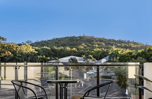 Mount Gravatt Appartement | Stunning MountView Modern Apartment @MtGravatt CBD