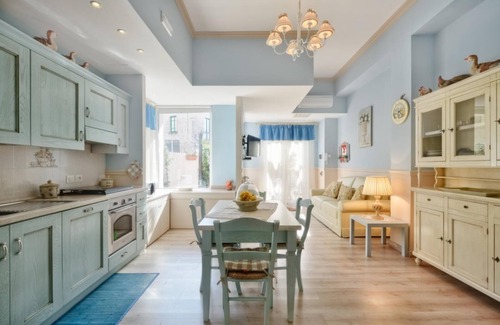 Agropoli Villa | Minucciola at la Bouganville apartment with private garden, parking and pool