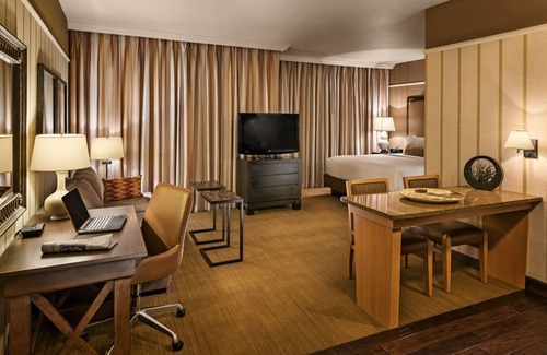 Gainey Village Villas Station Balnéaire | Minutes Away from Phoenix Art Museum! Enjoy Full Kitchen & Free Parking!