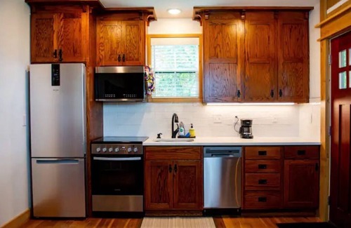 Fayetteville Cabine | Minutes from Baum Stadium with a View!