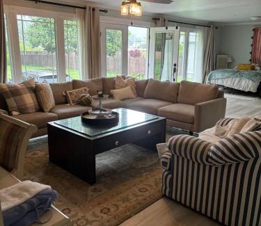 Middlesboro Maison | Minutes from LMU, ARH, and Cumberland Gap National Historic Park, Laurel Cove Music Festival, and Pine Mountain State Resort Park