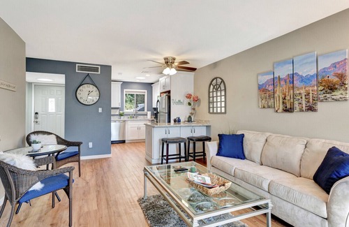 Town And Country Scottsdale Copropriété | Minutes from Old Town, renovated & private single story, pool outside the door.