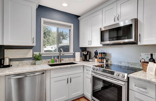 Town And Country Scottsdale Copropriété | Minutes from Old Town, renovated & private single story, pool outside the door.