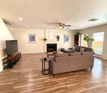 San Antonio Maison | Minutes from Sea World and Fiesta Texas