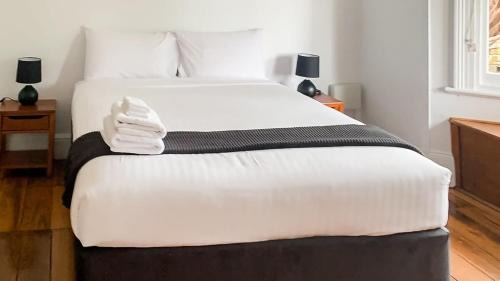 West Launceston Maison | Minutes from the CBD Cafes and Cataract Gorge