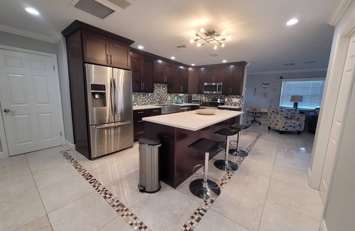 Pineapple Grove Arts District Maison | Minutes from the downtown life of Delray Beach and a mile away from the beach!