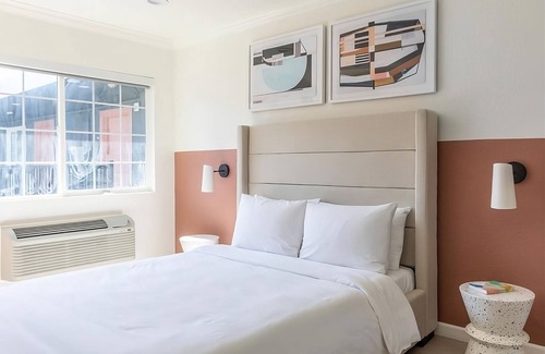 Piedmont Avenue Hôtel | Minutes to Good Old Lake Merritt! Pet-friendly modern-retro style motel