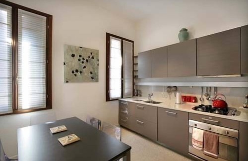 Cannaregio Appartement | Miracoli: vue sur le canal pittoresque de Venise du 15 ème siècle Balcon