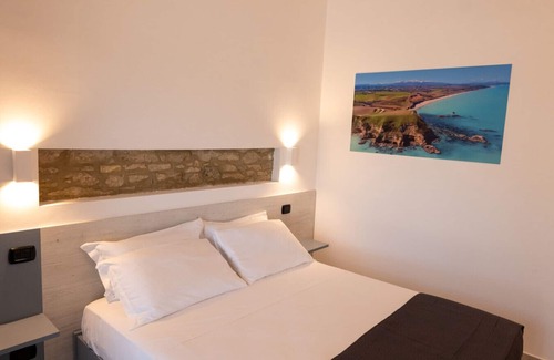 Vasto Lit Et Petit-Déjeuner | Miramare Suites - Blue Room