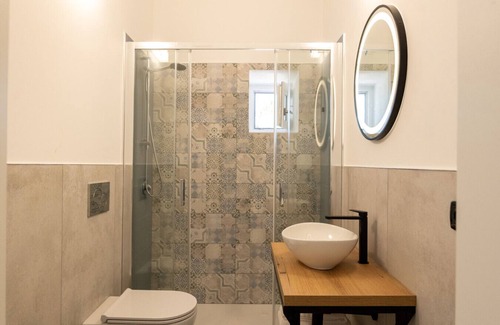 Vasto Lit Et Petit-Déjeuner | Miramare Suites - Blue Room