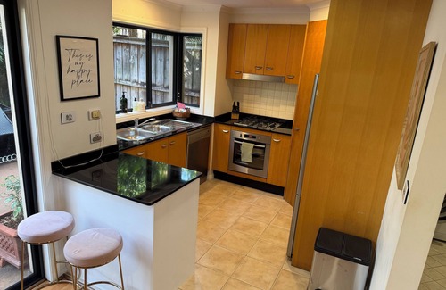 Miranda Maison | Miranda Retreat Stylish 1-Bedroom Near Cronulla & Sydney Airport
