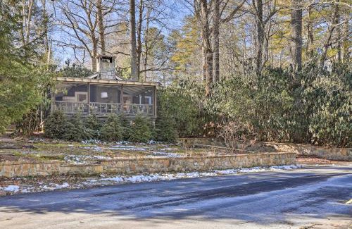 Mirror Lake Maison | Mirror Lake Cabin about 1 Mi to Dtwn Highlands!