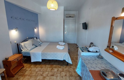 Volos City Centre Hôtel | Mirsini rooms and apartments on beautiful Alonissos ! At votsi Port.