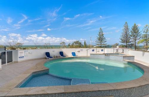 Alexandra Headland Appartement | Miss Alex l Beachfront Babe l Pool and Parking