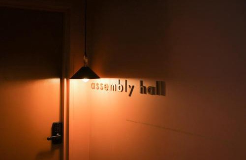 New Farm Appartement | Miss Midgley's - Assembly Hall