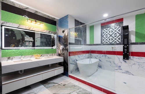 Loughman Maison | MISSION TO MARS EXTREME PRIVATE ATTRACTION VACATION HOME