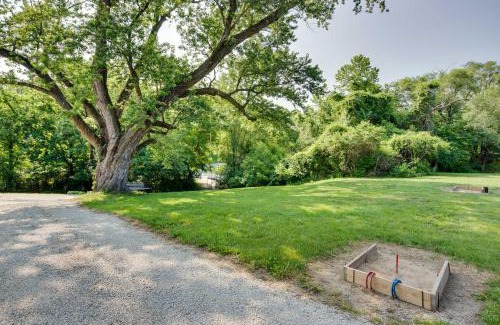 Liberty Appartement | Missouri Studio Getaway Close to Parks and Hiking
