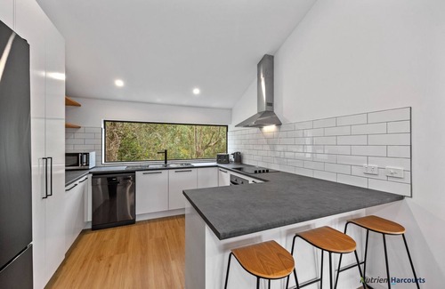 Eildon Maison | Mistletoe Lodge - A Home Among the Gum Trees