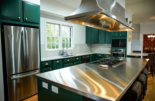 Fowlstown Maison | Mistletoe Retreat: Large estate on FL-GA line. 6-8 BRs sleeps 16. n