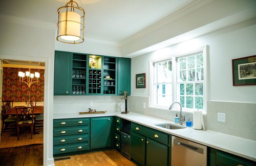 Fowlstown Maison | Mistletoe Retreat: Large estate on FL-GA line. 6-8 BRs sleeps 16. n