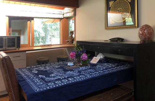 Saanich Maison | Misty Haven Suite