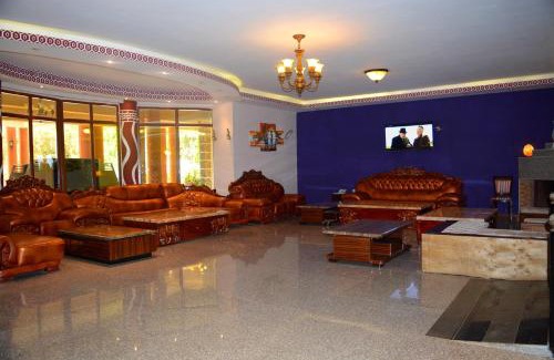 Naro Moru Cabine | Misty Mountain Lodge