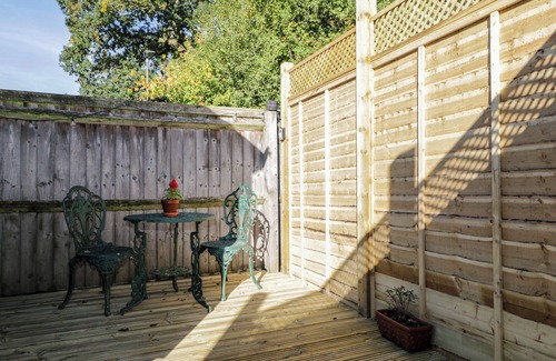 Moreton-in-Marsh Cottage | Mitford Gypsy Hut