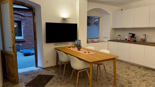 New Town Appartement | Mitten in der Kölner City - Design trifft Altbau