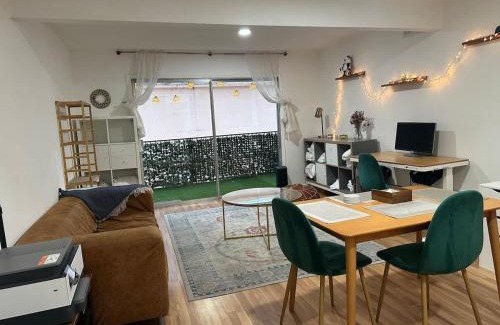 Tarrytown Maison | Mixed Shared Room - CoLiving Condo
