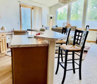 Burbank Villa | Mixon villas
