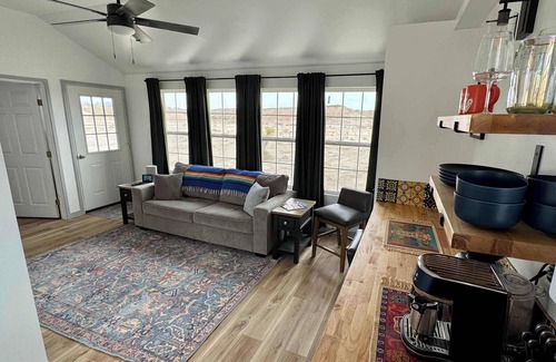 Alpine Cabine | MJ's Cabin. Private cabin just 3.5 miles from BBNP