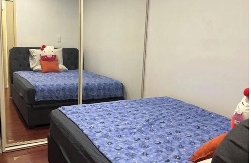Macquarie Fields Lit Et Petit-Déjeuner | MJED House is located at Macquarie Fields in ducted air-conditioned & Free WIFI