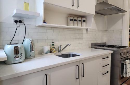 Lower Hutt Maison | MKM Villa - Cozy House in Central Lower Hutt