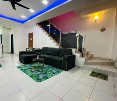 Senai Maison | ML Homestay