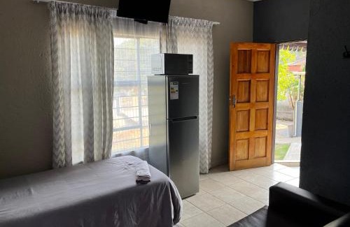 Mbombela Maison | Mlakalaka Guesthouse