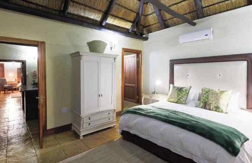Mookgopong Cabine | Mmakuba Private Game Lodge